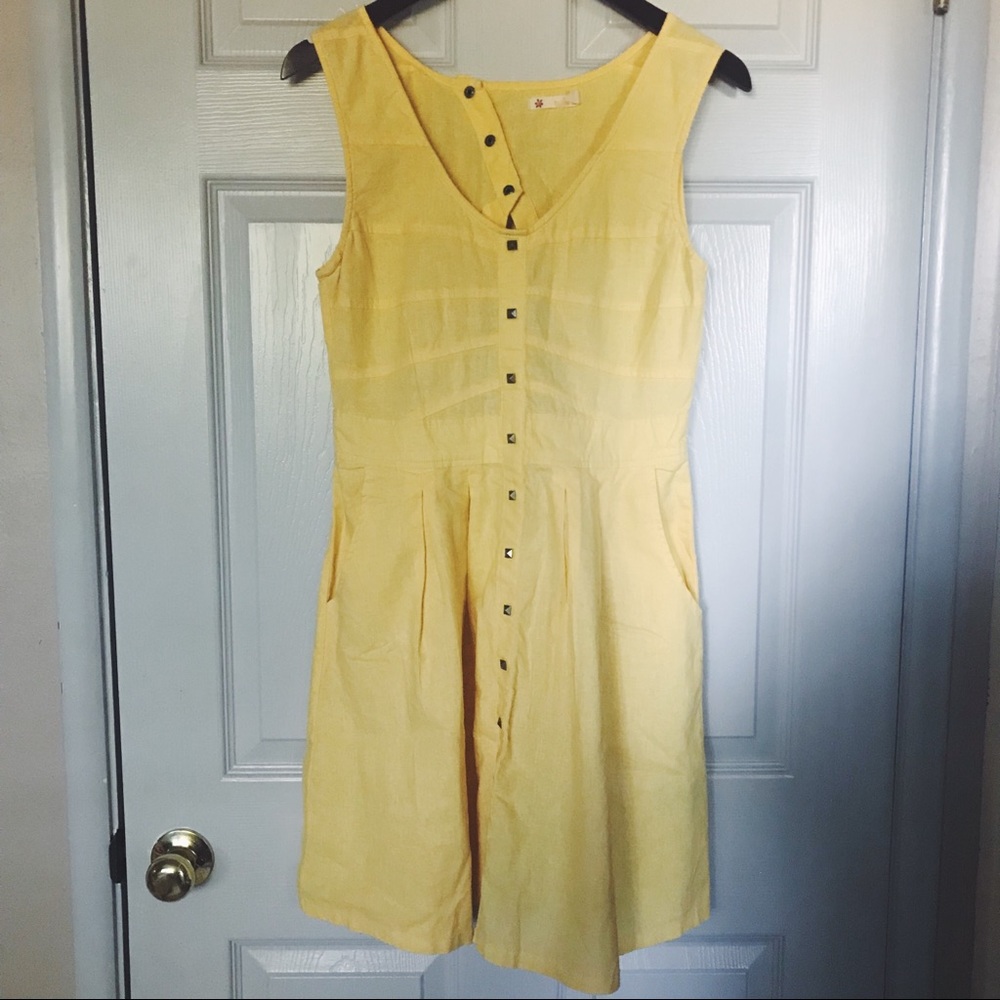 💛 | TULLE Dress Size Medium - Picture 2 of 8